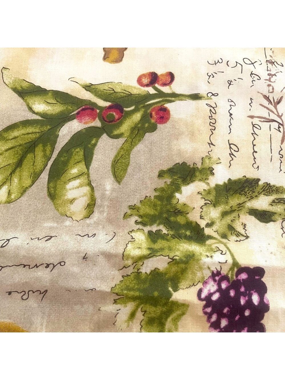 Italian Country Inspired Tablecloth - Picture 4 of 4